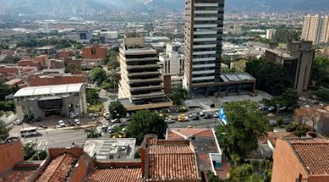 Castropol Plaza, Cra. 42, El Poblado, Medellín, Antioquia, Colombia